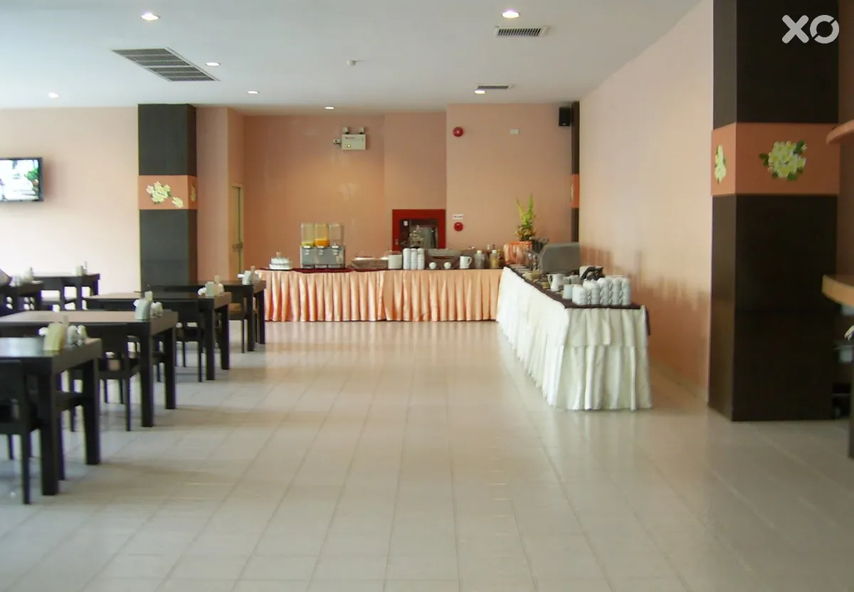 Crown Pattaya Beach Hotel