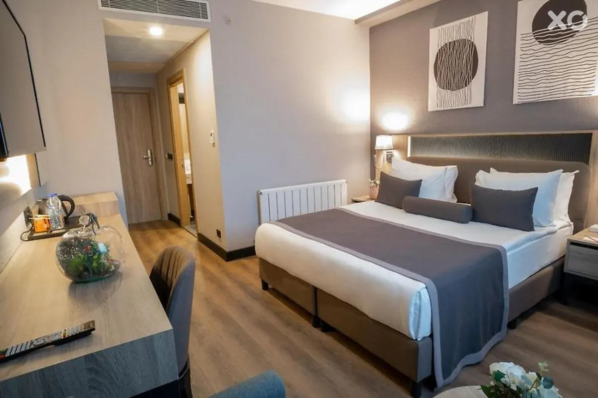 Mayi Hotel