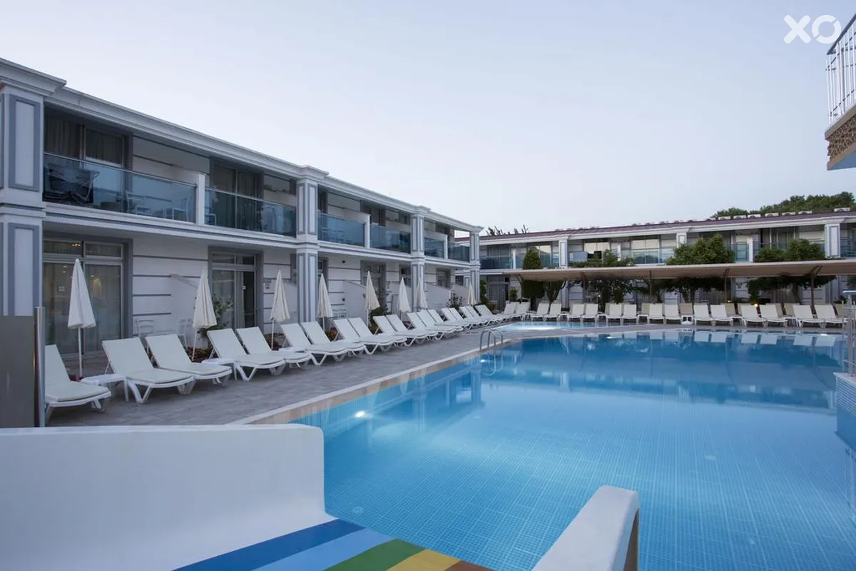 Sun Club Hotel Side
