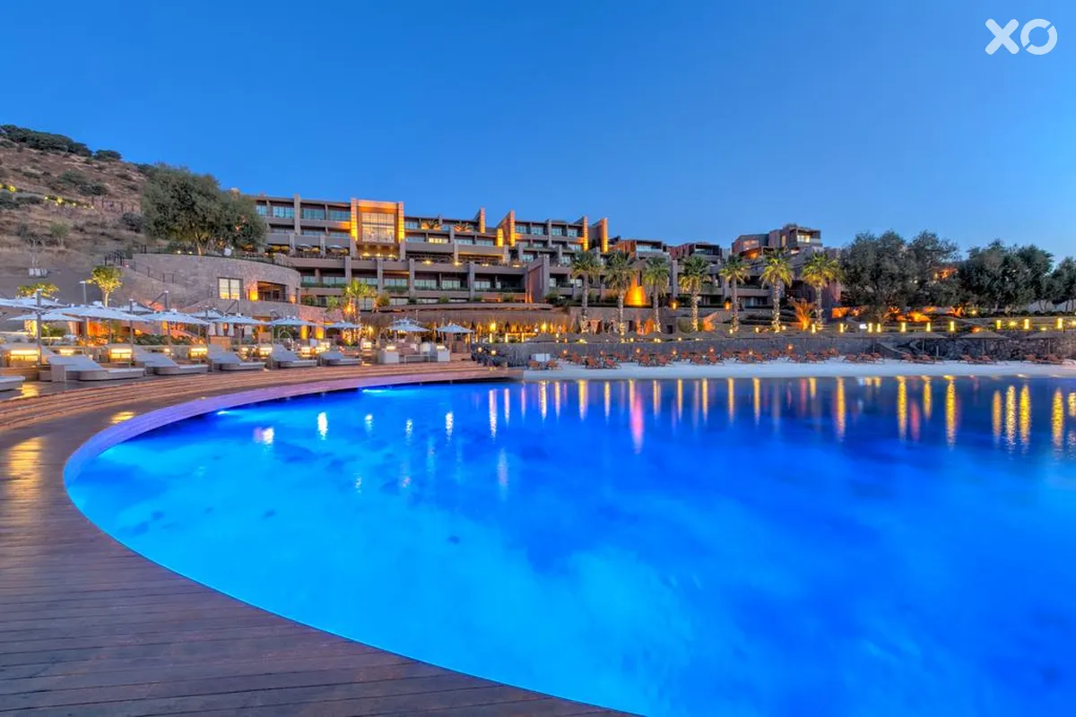 Caresse a Luxury Collection Resort & Spa