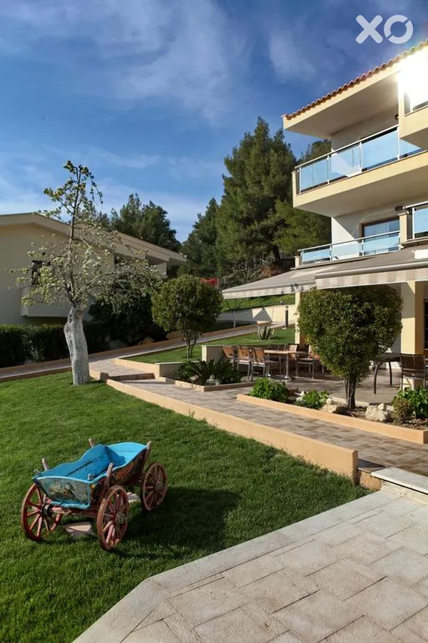 Greek Pride Cronwell Rahoni Hotel