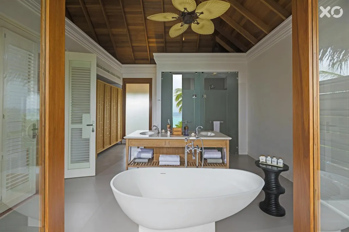 Dusit Thani Maldives Hotel