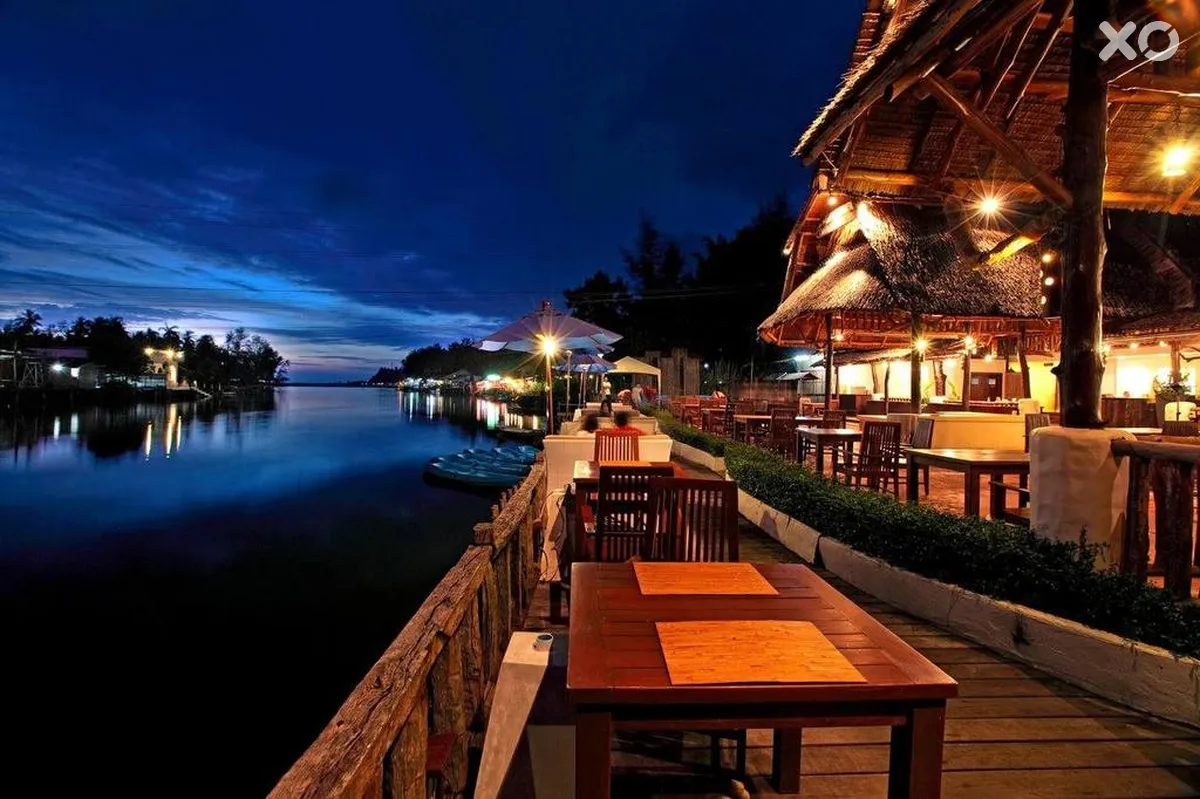 Aana Resort & Spa