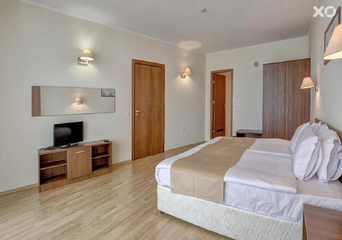 Continental Golden Sands