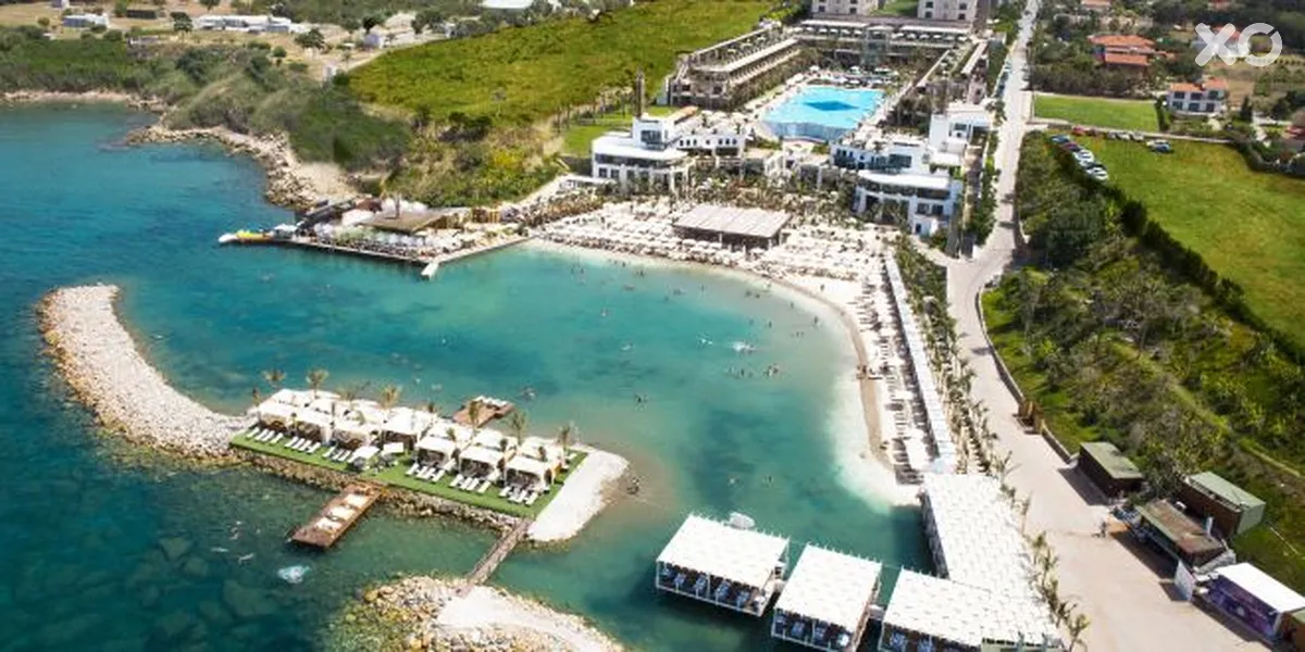 Cratos Premium Hotel & Casino