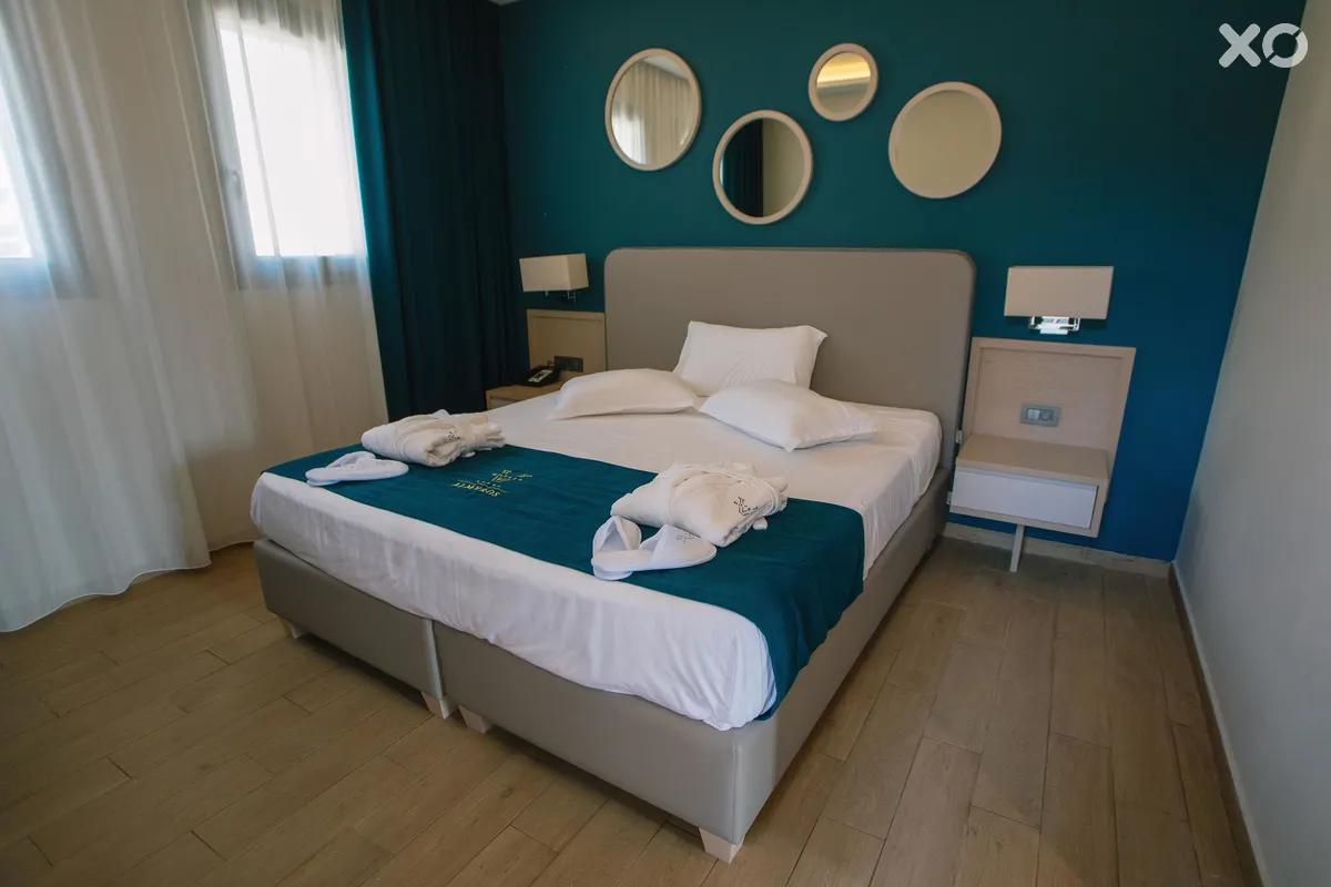 Almyros Beach Resort & Spa