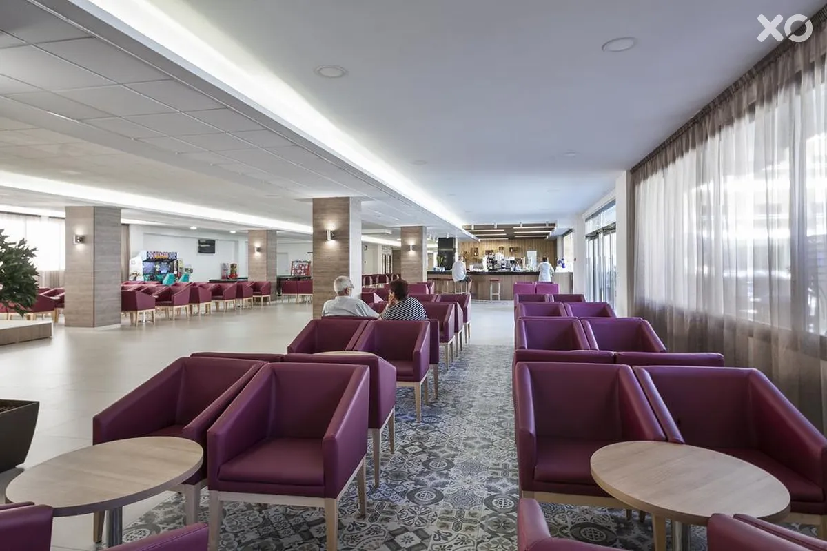 Oasis Park Hotel