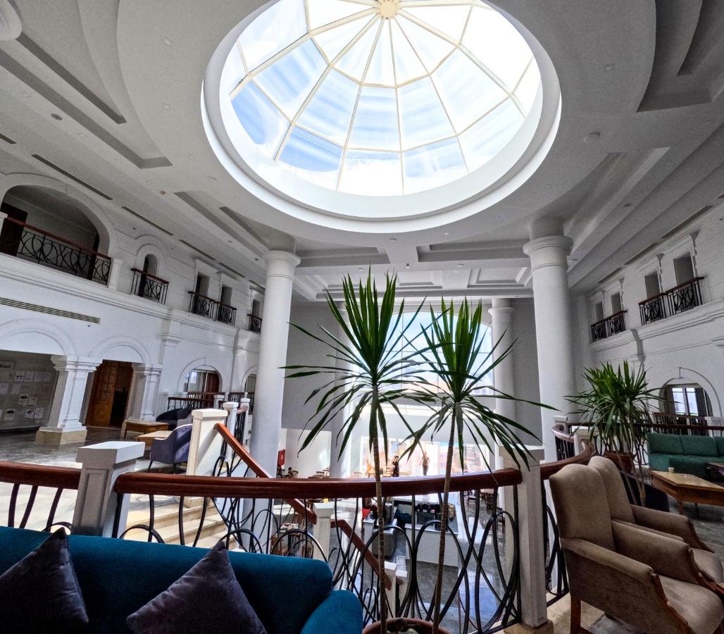 Ivy Cyrene Island Resort