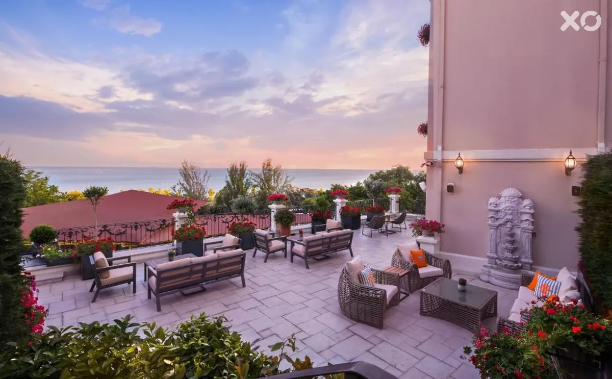 Mula Hotel