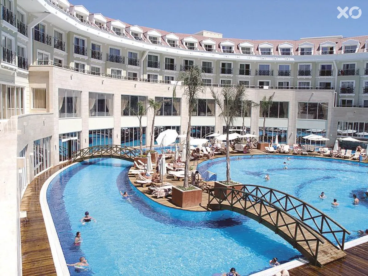 Meder Resort Hotel