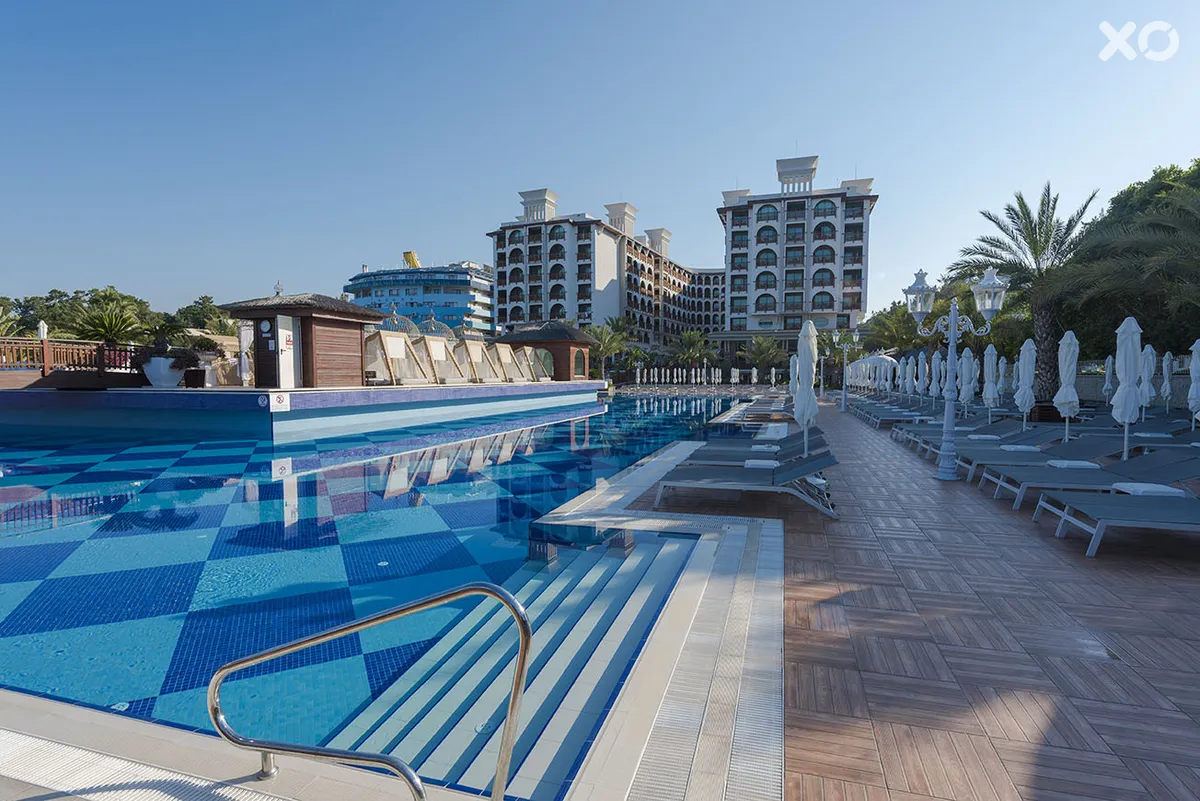 Quattro Beach Spa & Resort Hotel