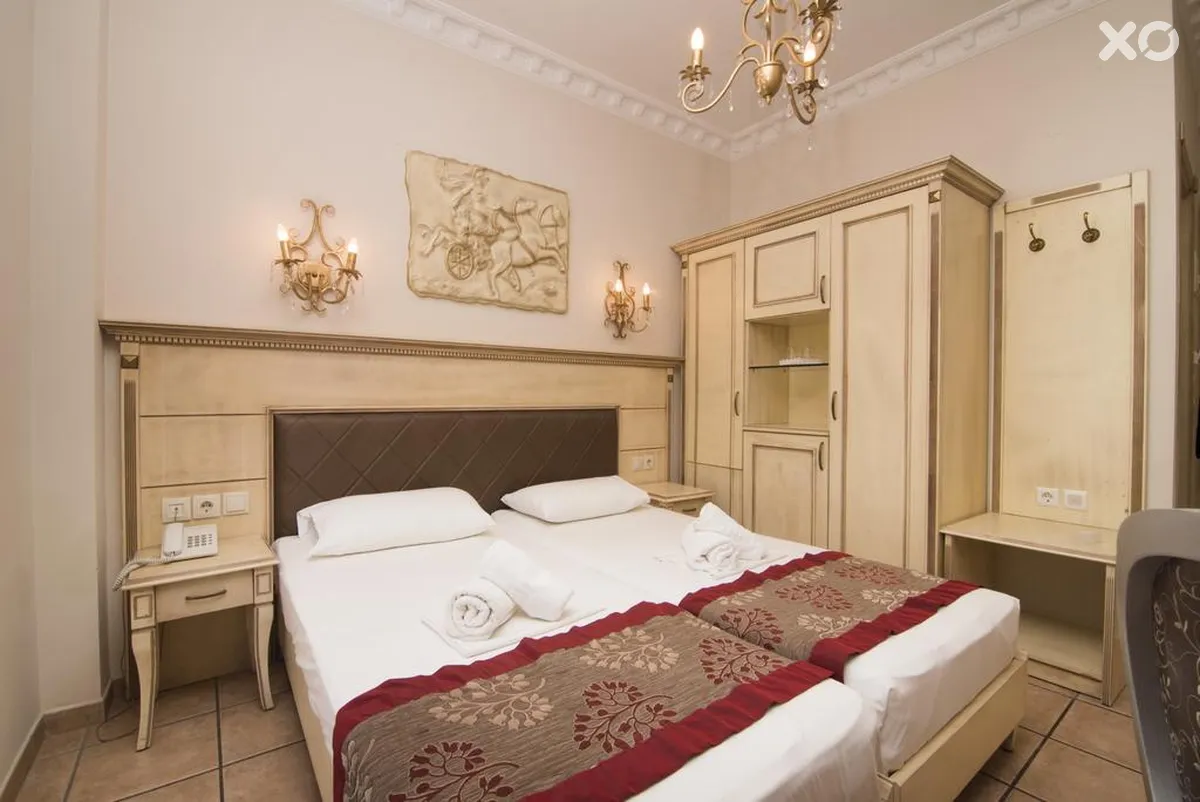 Parthenon Hotel