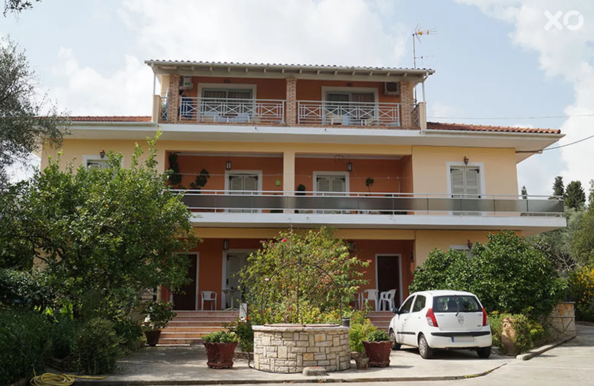 Omirikon Hotel & Apartments