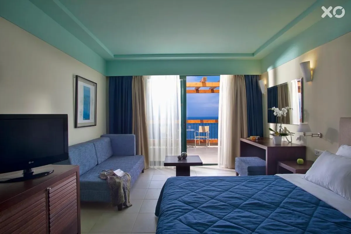 Apostolata Island Resort & Spa