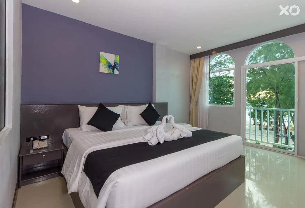 Modern Living Hotel