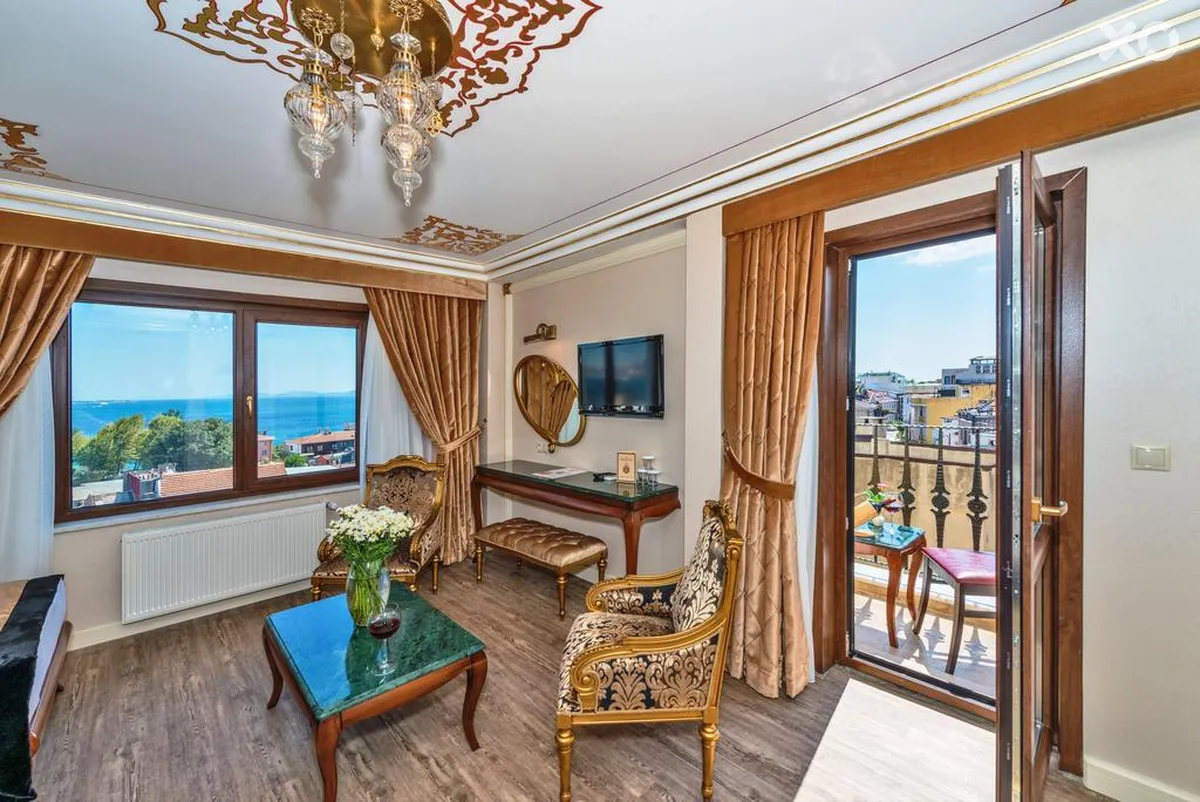 The Byzantium Hotel & Suites