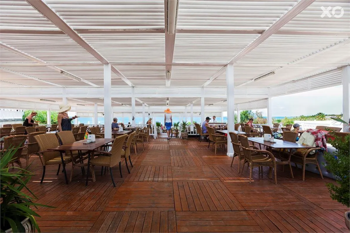 Numa Club Side