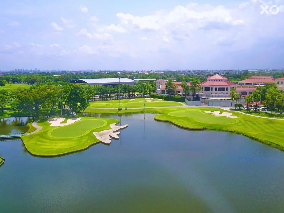 Eastin Thana City Golf Resort