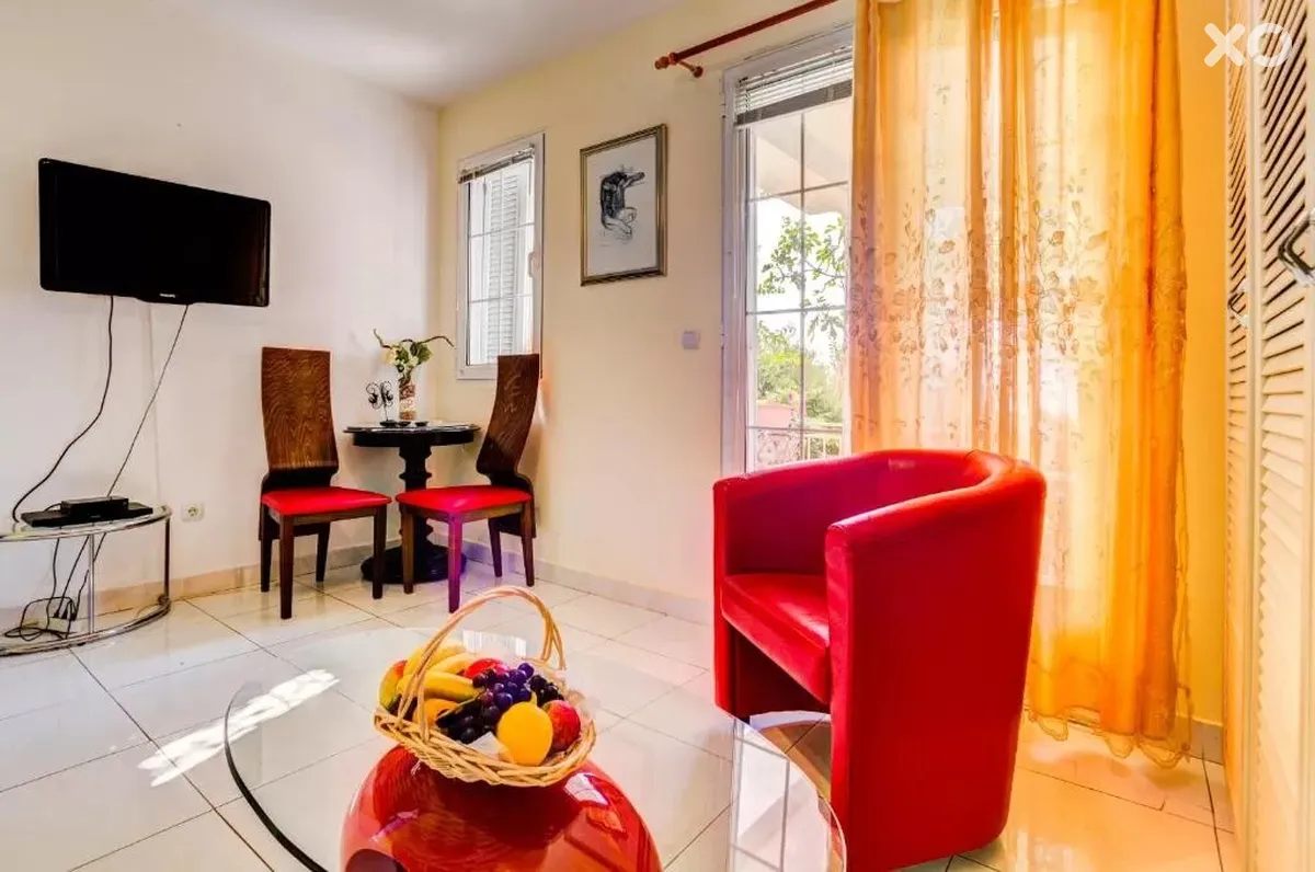 Sun Rose Apartments