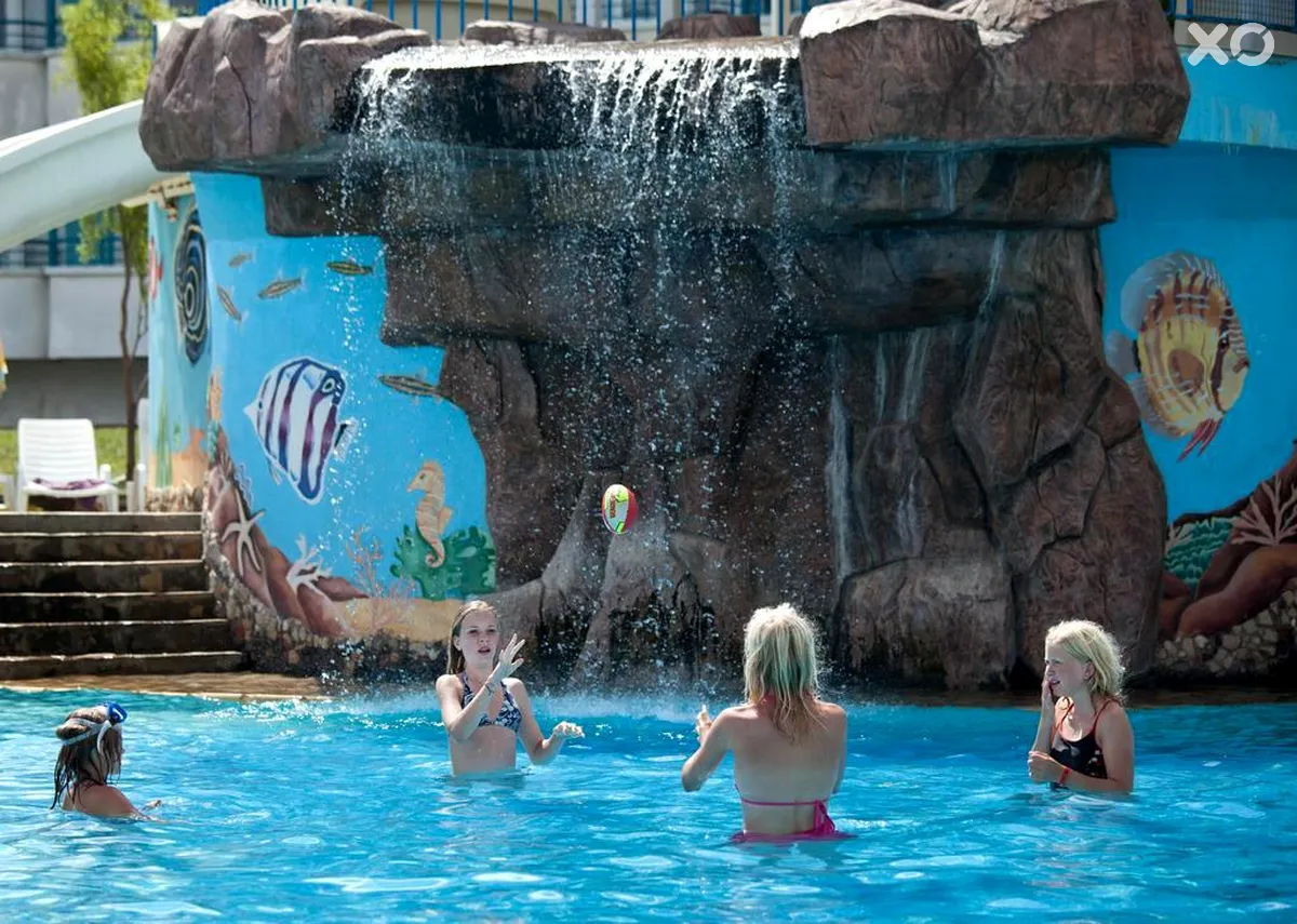 Perla Beach Resort Hotel