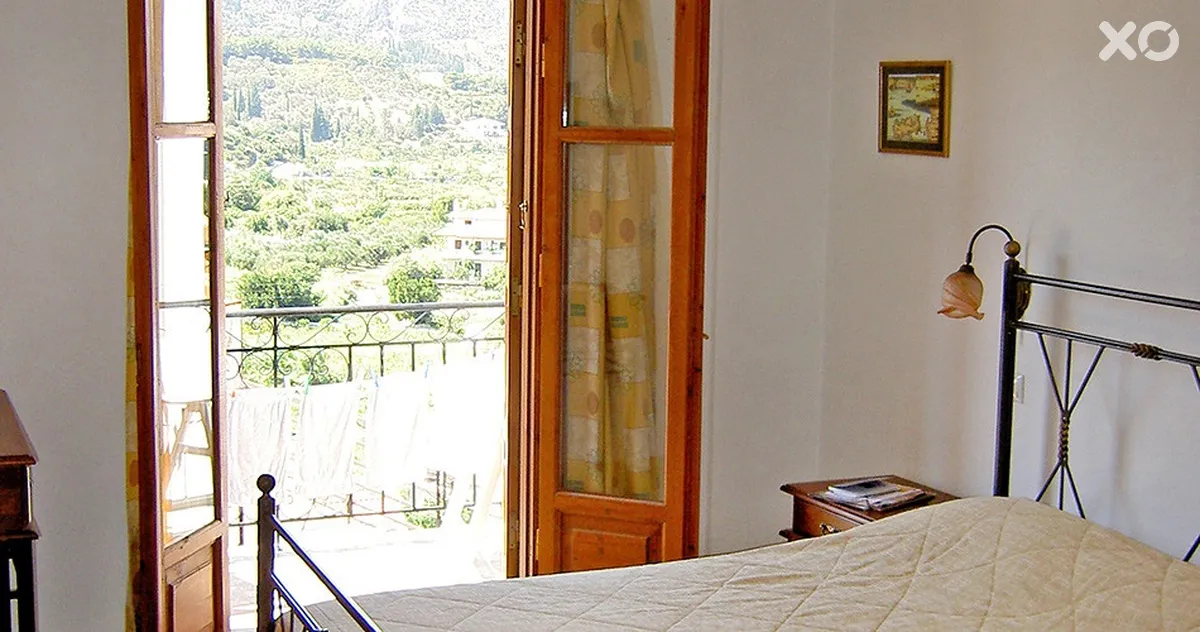 Green Hill Studios & Apartments