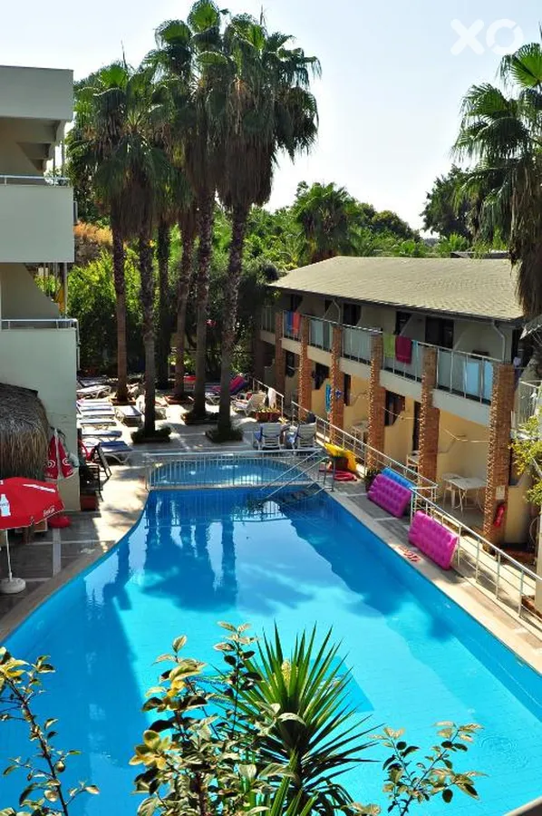 Tropic Hotel