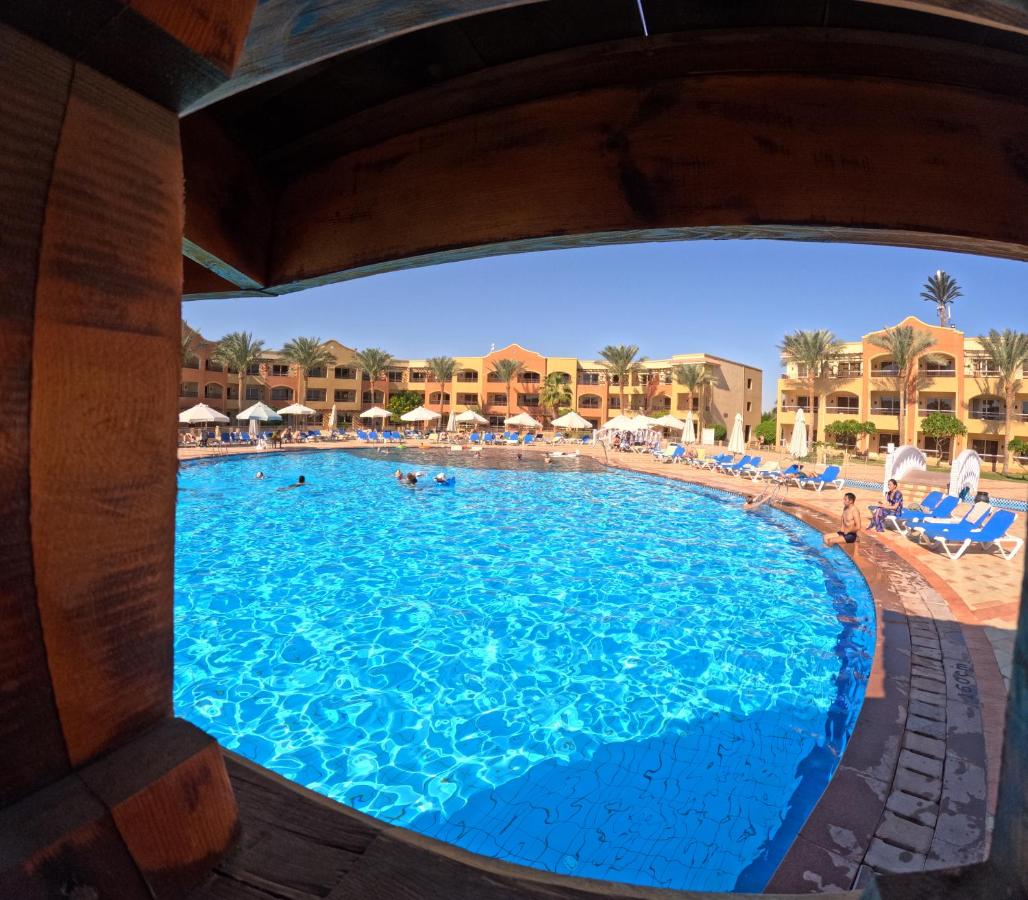 Regency Plaza Aqua Park & ​​Spa