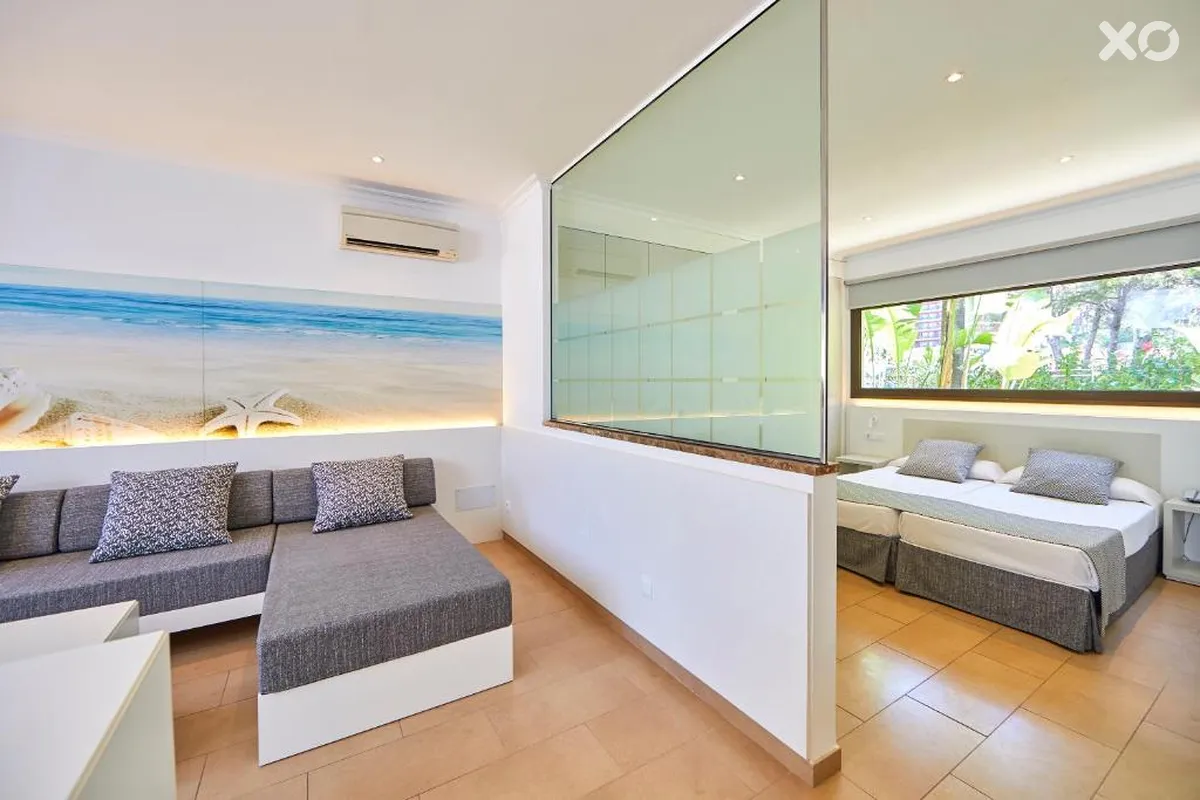 Jade Apartments