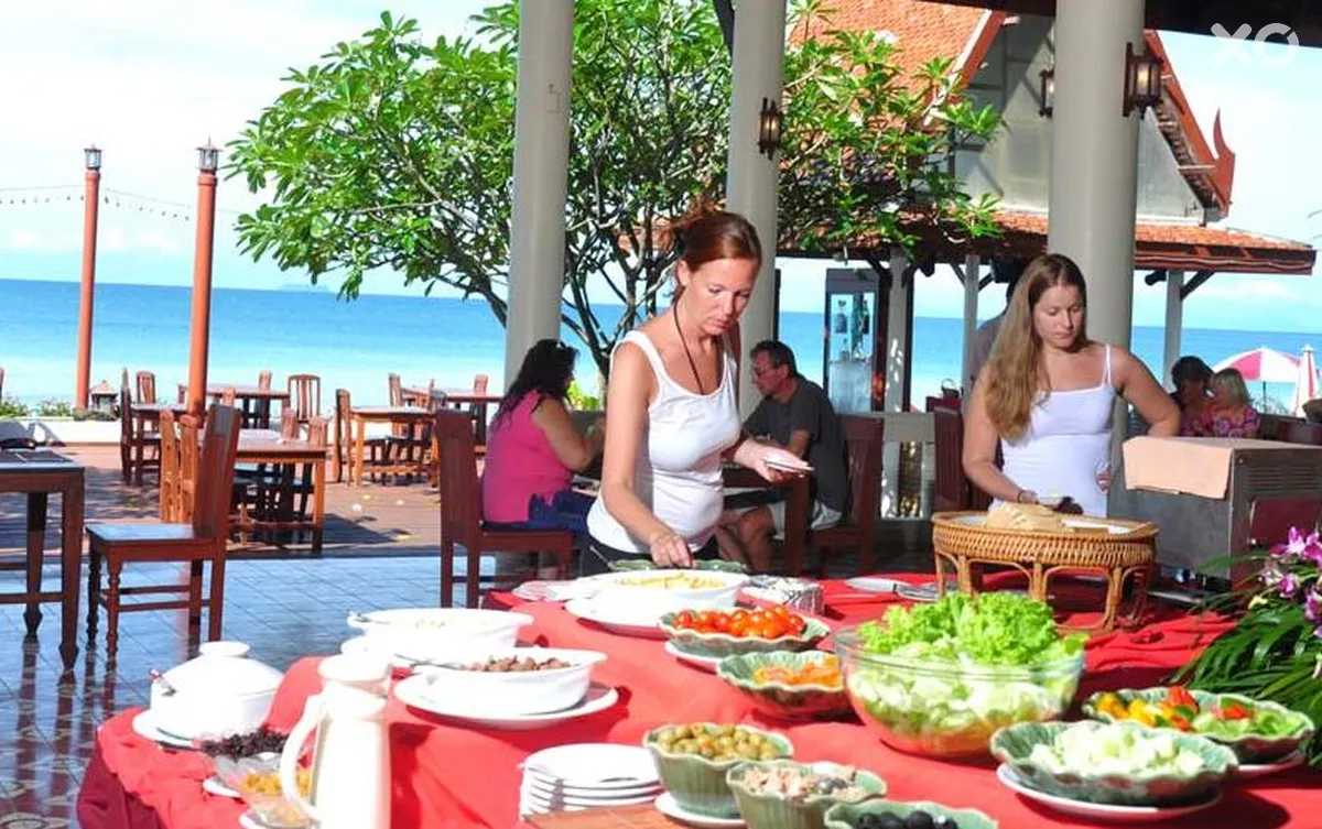 Royal Lanta Resort & Spa