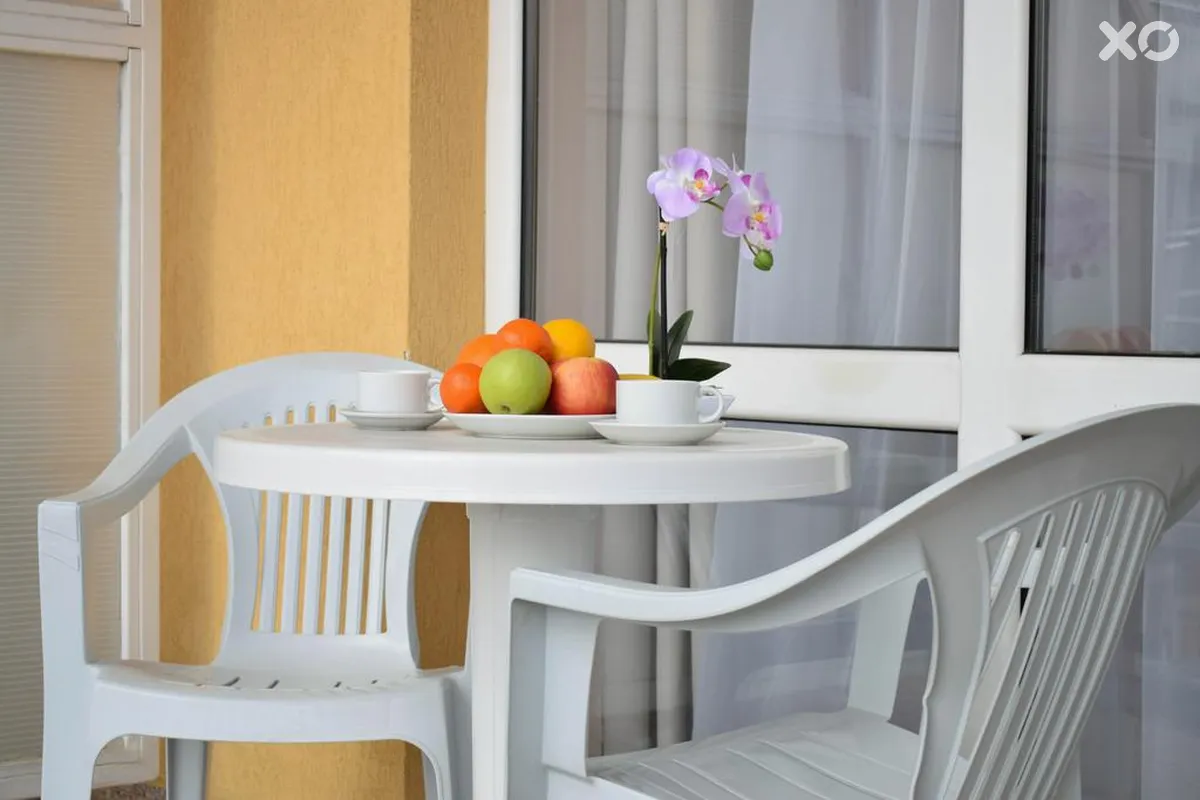 Flores Park Apartments