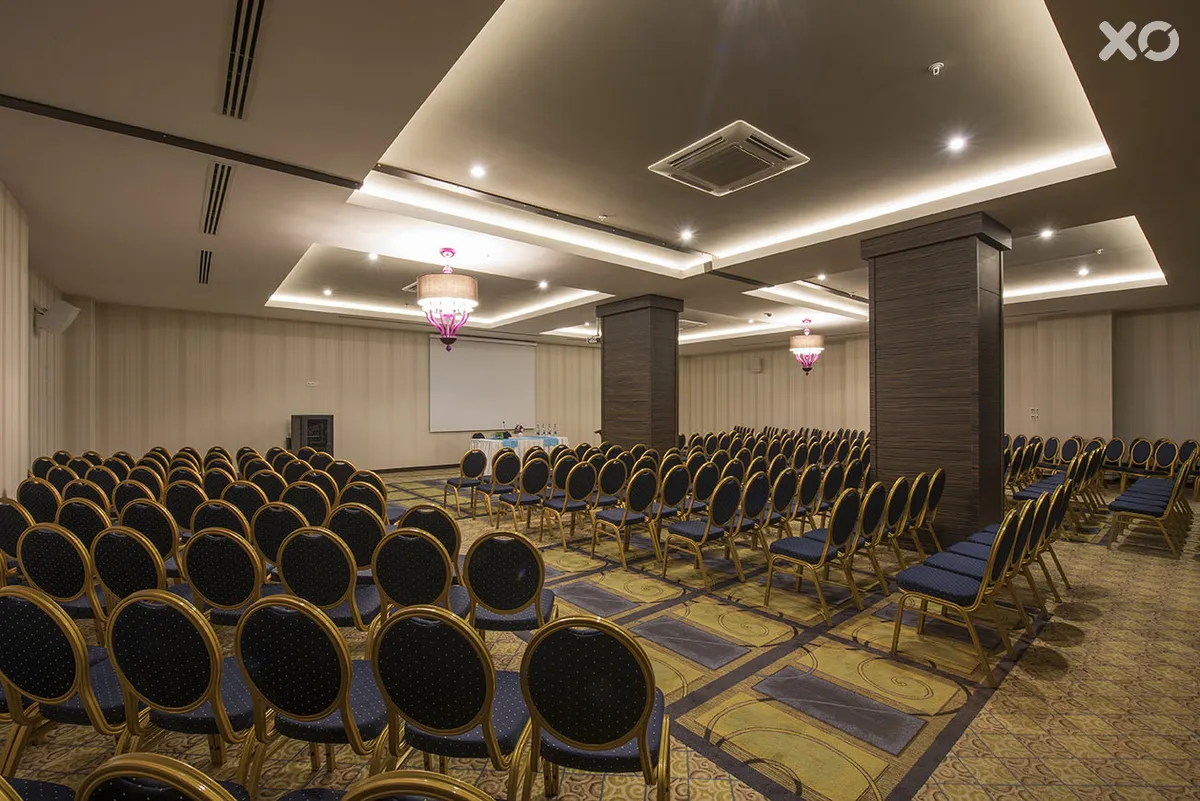 Quattro Beach Spa & Resort Hotel