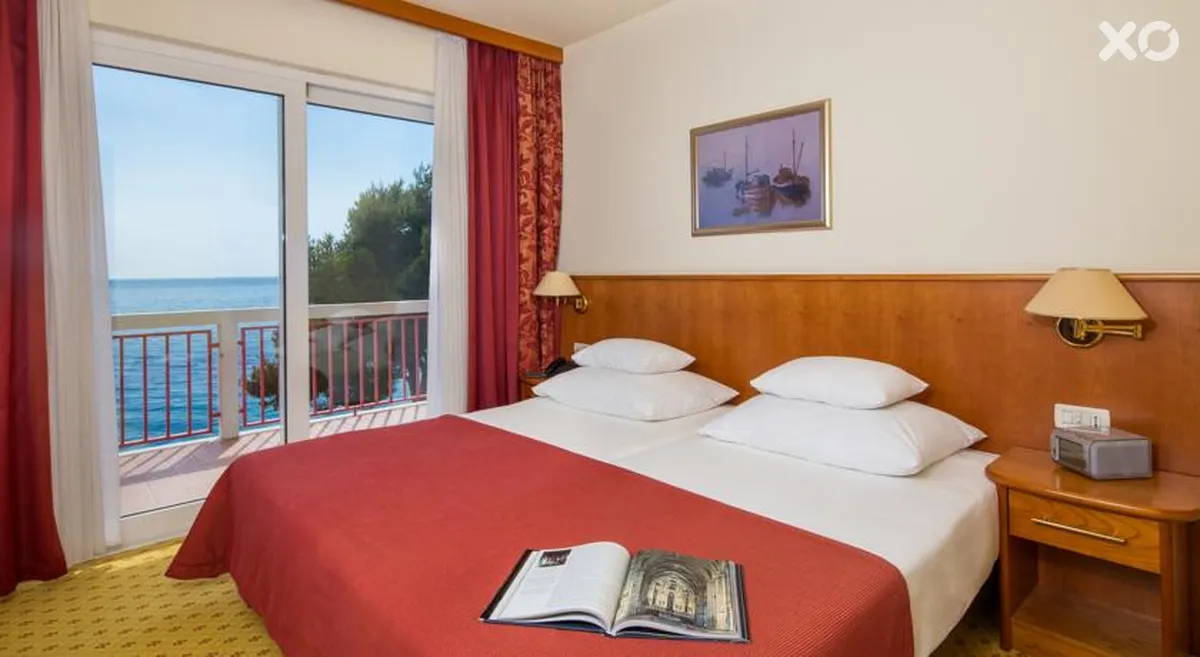Zora Hotel