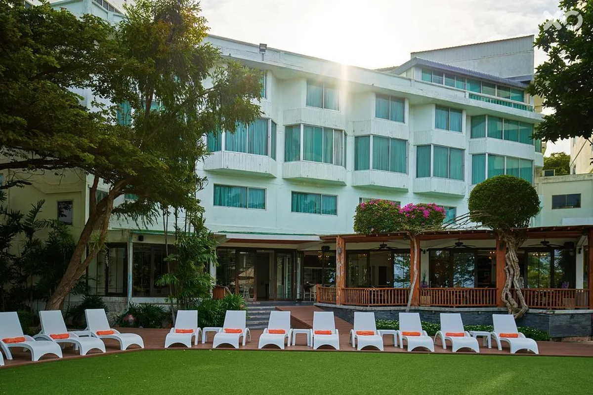 Cosy Beach Hotel