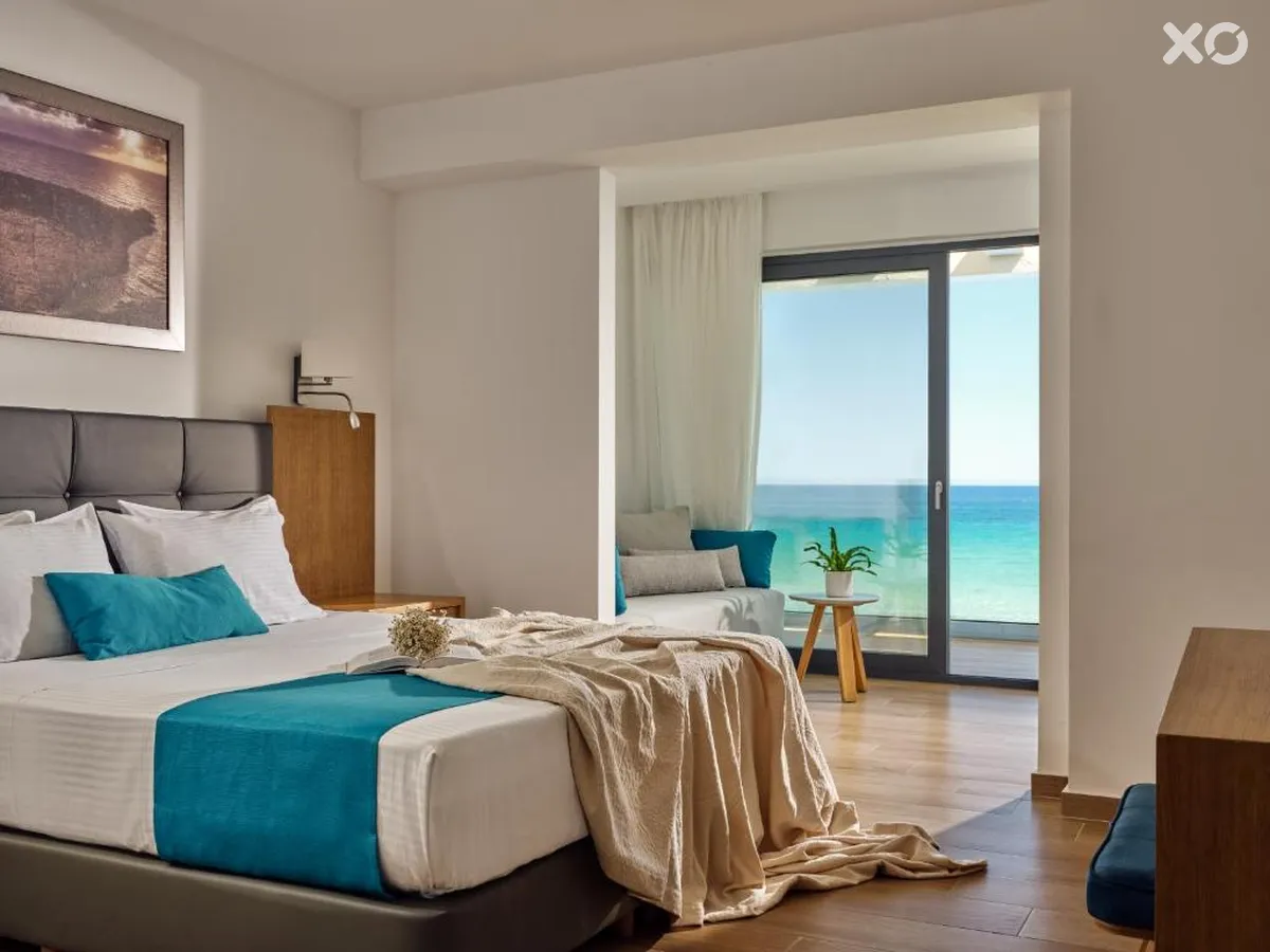 Cavo Orient Beach Hotel