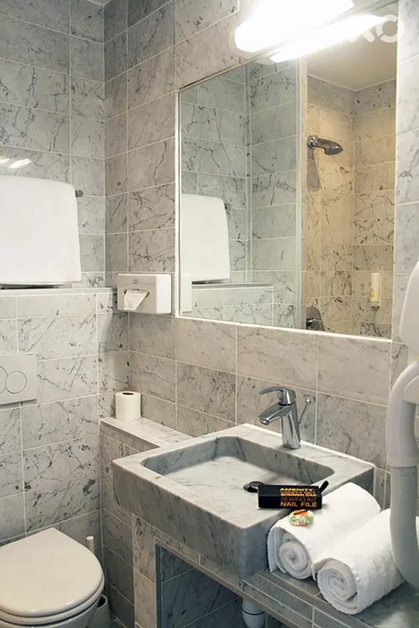 Monsigny Hotel