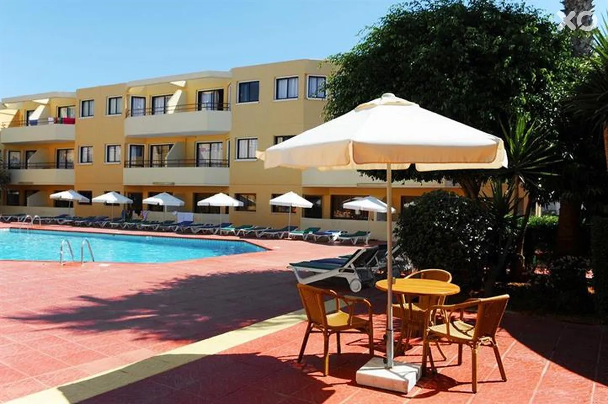 Nicholas Color Hotel
