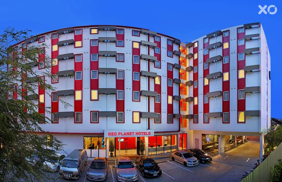 Red Planet Hotel