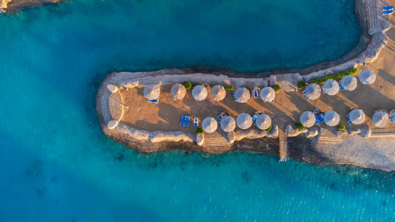 Sunny Days El Palacio