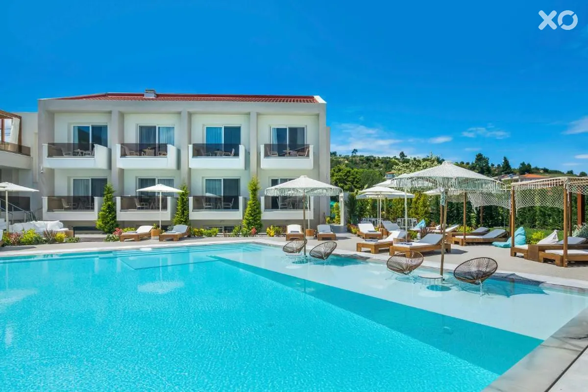 Mirablue Luxury Residences