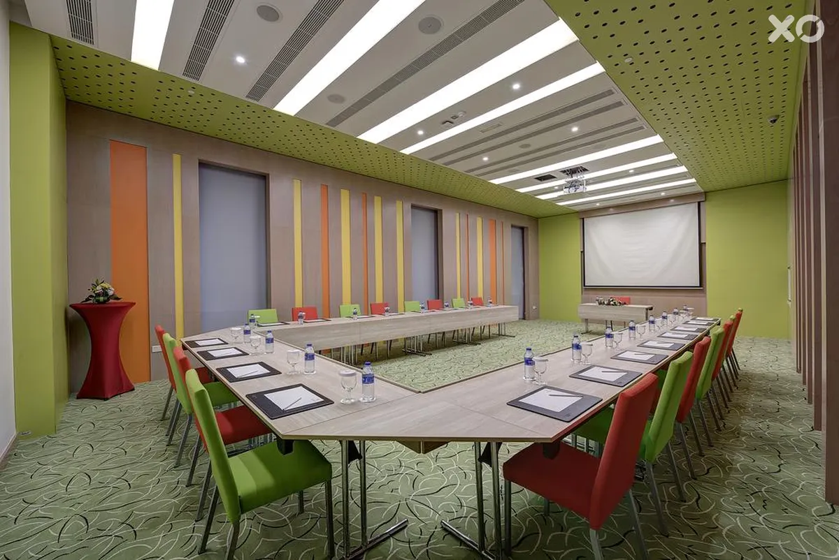 Al Khoory Atrium Hotel