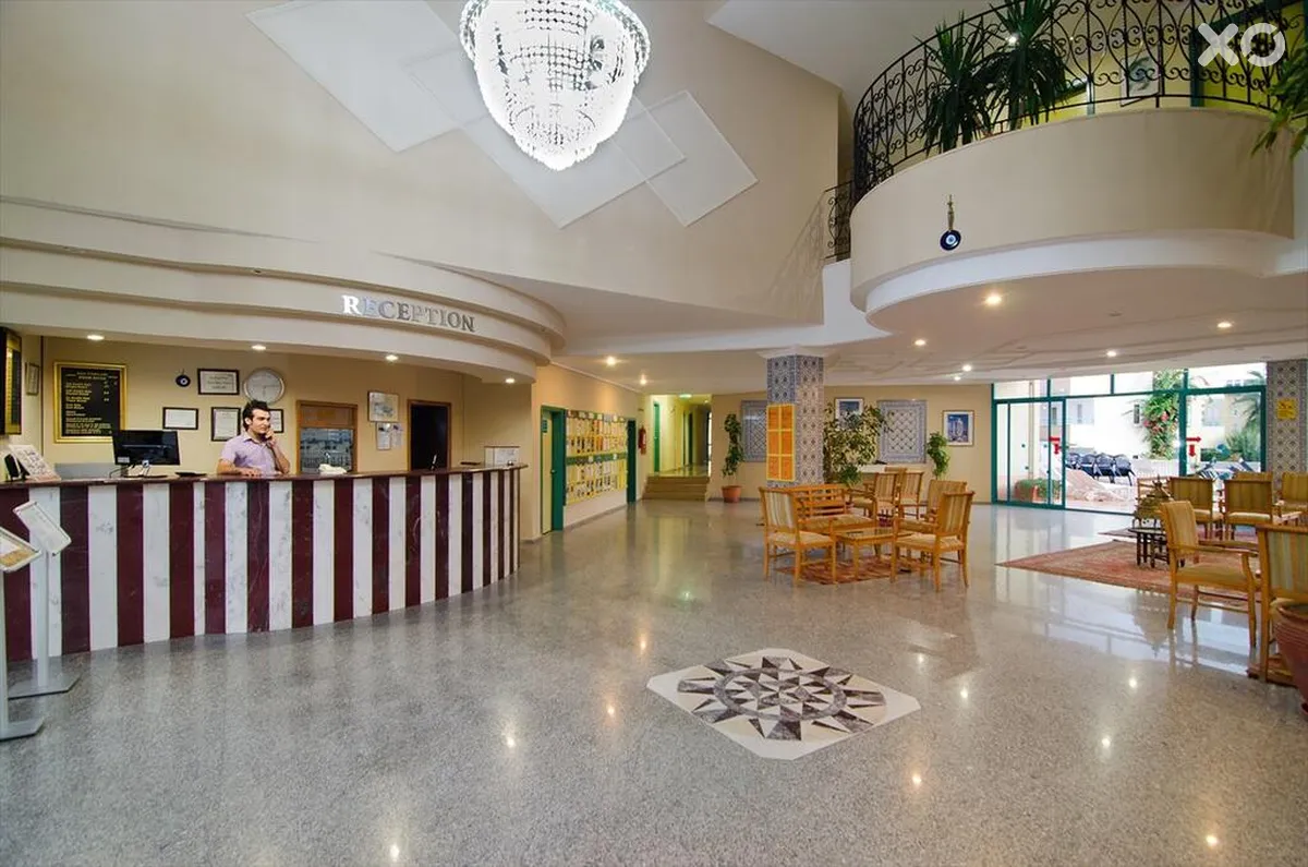 Park Side Hotel (Ces Park Hotel)