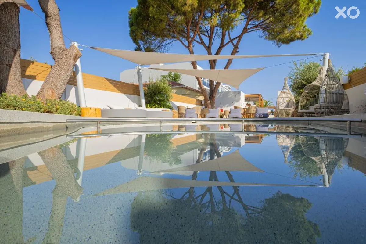 Erato Hotel
