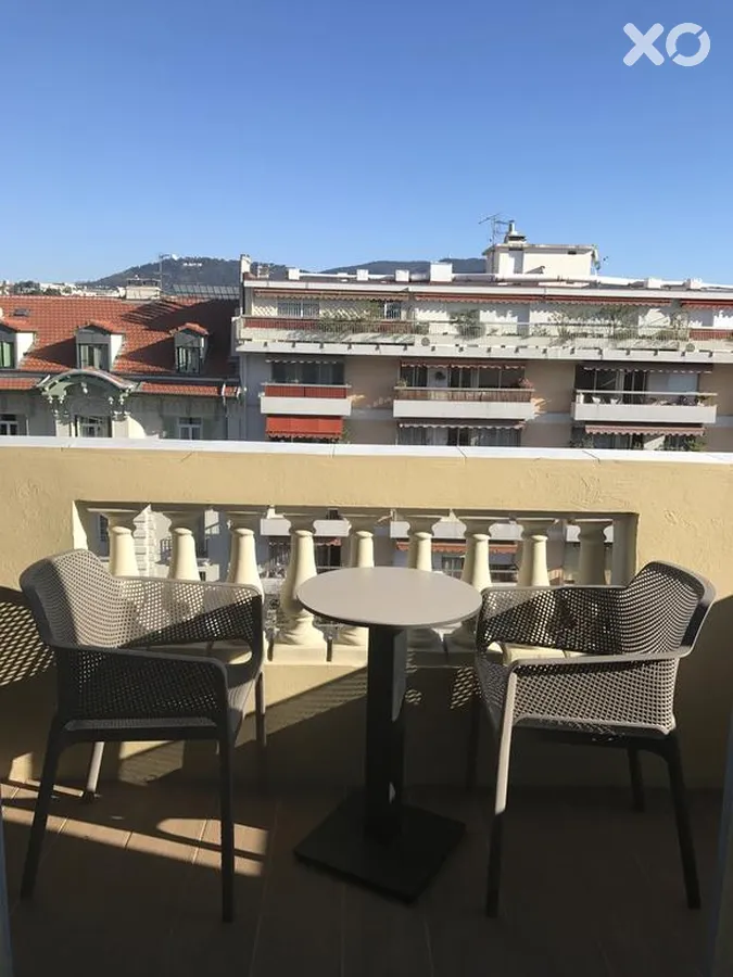 Monsigny Hotel