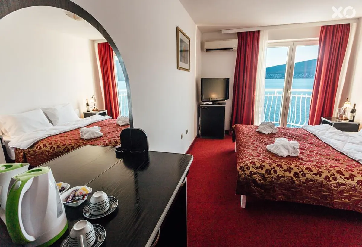 Azzurro Hotel