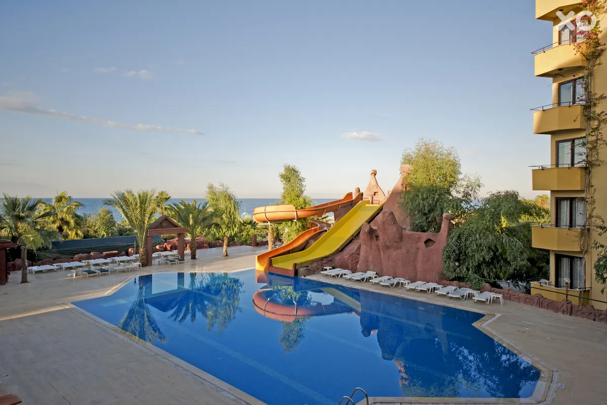 M.C. Mahberi Beach Hotel