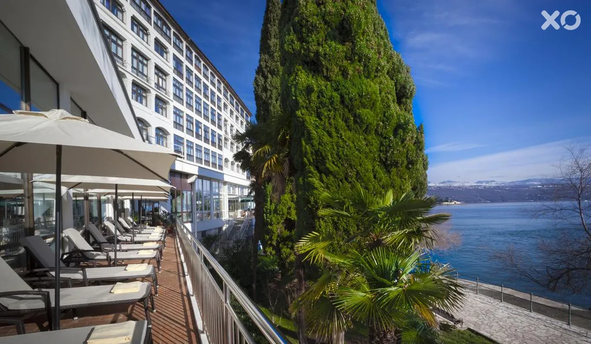Kristal Hotel