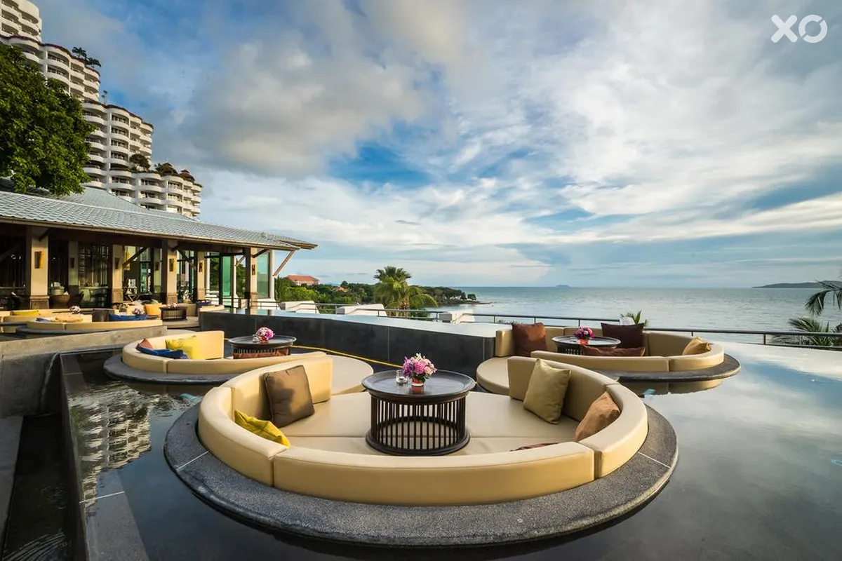 Royal Cliff Beach Terrace