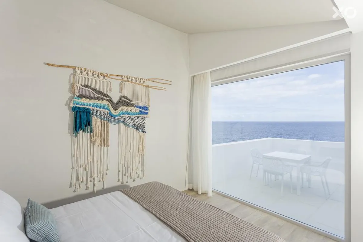 White Exclusive Suites & Villas