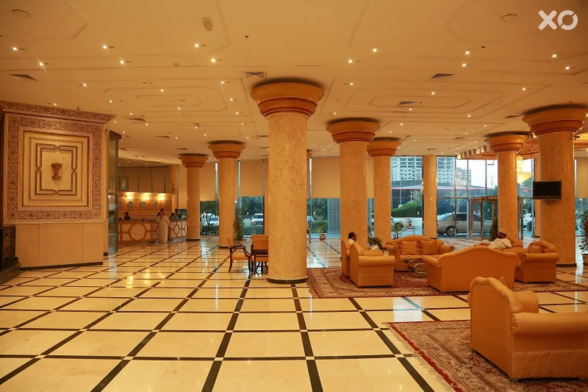 Crown Palace Hotel