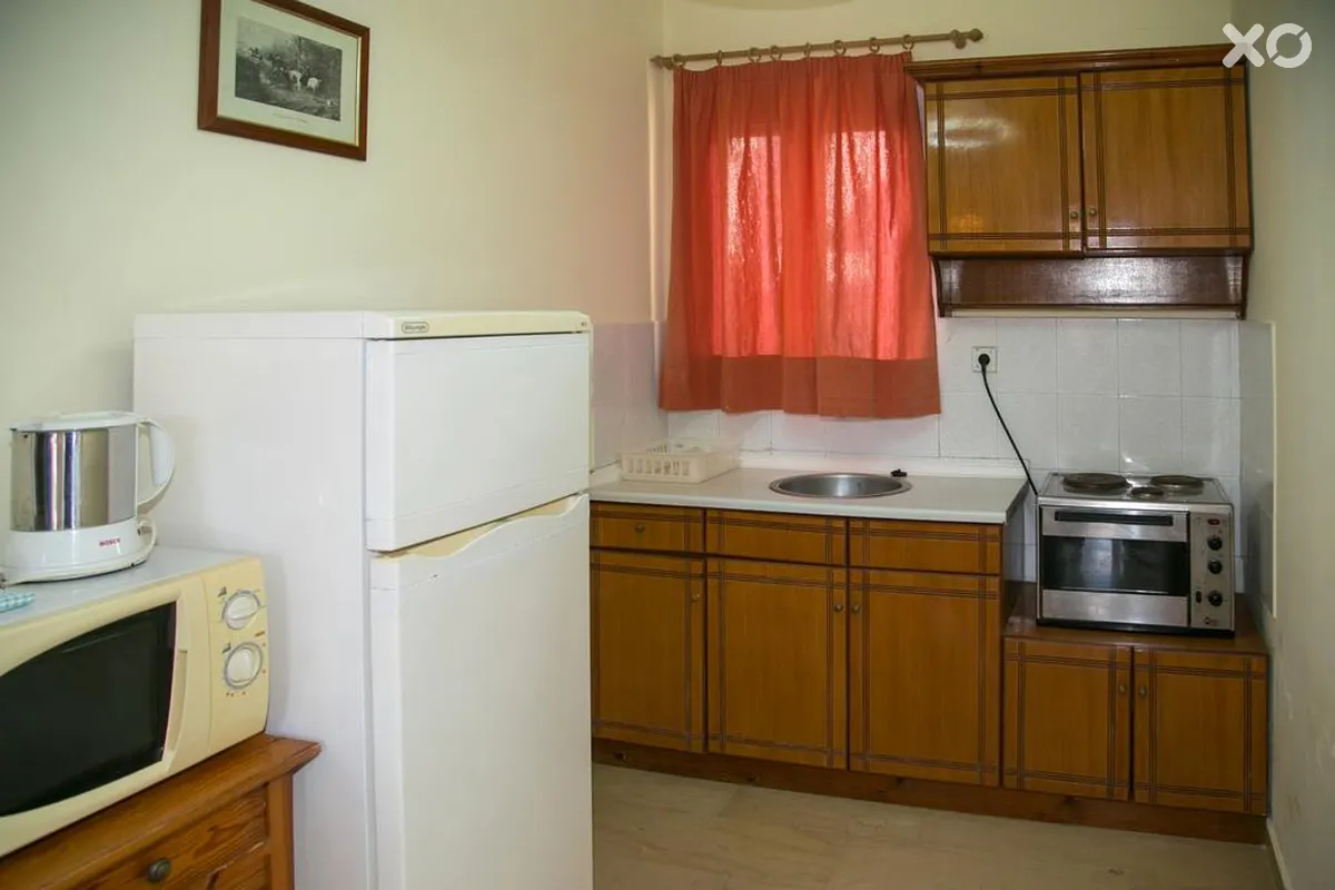Kouros Apartments & Studios